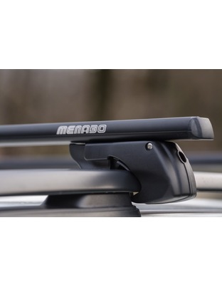 MENABO ΜΠΑΡΕΣ ΟΡΟΦΗΣ ΑΛΟΥΜΙΝΙΟΥ SHERMAN BLACK 120 cm ΣΕ ΜΑΥΡΟ ΧΡΩΜΑ ΓΙΑ SAAB 9-4X 5 doors 2010>2011 ΜΕ RAISED RAILS (Παράλληλες Μπάρες με Κενό) - 2 ΤΕΜ. (12280/MB)