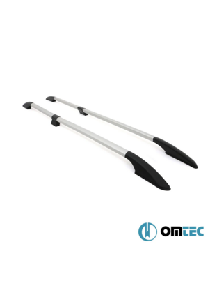 Omtec - Παράλληλες Μπάρες Οροφής Διαιρούμενες για Nissan NV200 2010 > / Chevrolet City Express 2015 > από Αλουμίνιο σε Ασημί Χρώμα και Μέγιστο Βάρος Φορτίου 75 kg - 2 τεμ. (D5035933/OM)