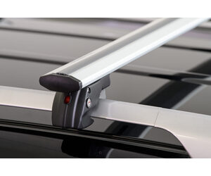 MENABO ΜΠΑΡΕΣ ΟΡΟΦΗΣ ΑΛΟΥΜΙΝΙΟΥ JACKSON XL SILVER 135 cm ΣΕ ΑΣΗΜΙ ΧΡΩΜΑ ΓΙΑ Skoda Superb (3T) Station Wagon 5 doors 2013>2015 ΜΕ RAISED RAILS (Παράλληλες Μπάρες με Κενό) - 2 ΤΕΜ. (11290/MB)