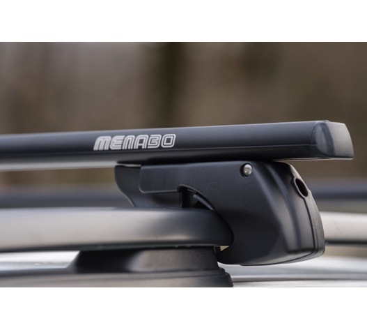 MENABO ΜΠΑΡΕΣ ΟΡΟΦΗΣ ΑΛΟΥΜΙΝΙΟΥ SHERMAN BLACK 120 cm ΣΕ ΜΑΥΡΟ ΧΡΩΜΑ ΓΙΑ Volkswagen Golf V (1K) Plus 5 doors 2003>2008 ΜΕ RAISED RAILS (Παράλληλες Μπάρες με Κενό) - 2 ΤΕΜ. (12280/MB)