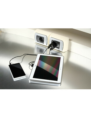 Lampa – Φορτιστής Πρίζας 220V σε 2 USB 5V 2.4A για Κινητά Smartphones Tablet Universal – 1 Τεμ. (L3894.9/T)